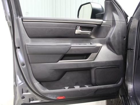 Used 2022 Toyota Tundra SR5 RWD image 9