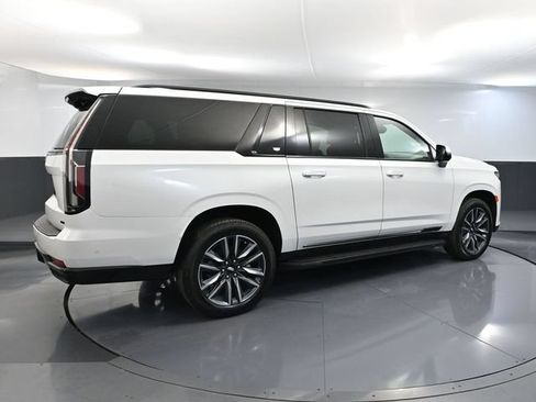Used 2021 Cadillac Escalade ESV Sport w/ Heavy-Duty Trailer Package AWD/4WD image 6