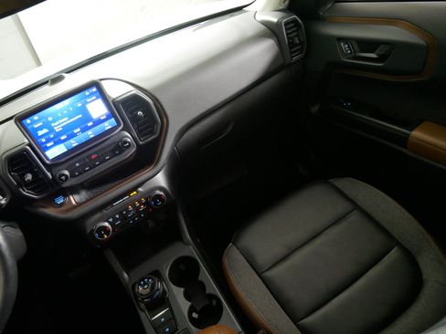 Used 2023 Ford Bronco Sport Outer Banks AWD/4WD image 11