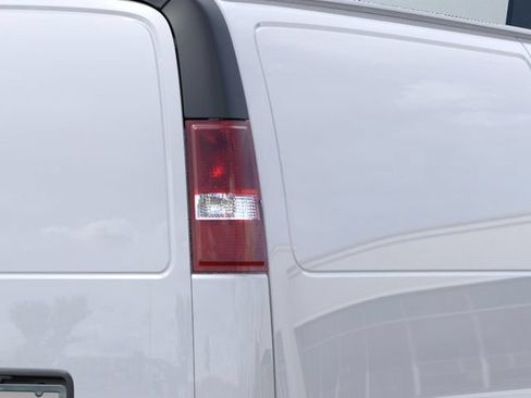 New 2026 GMC Savana 2500 Extended w/ Driver Convenience Package RWD image 11