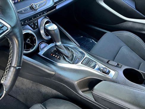 Used 2023 Chevrolet Camaro LT image 17
