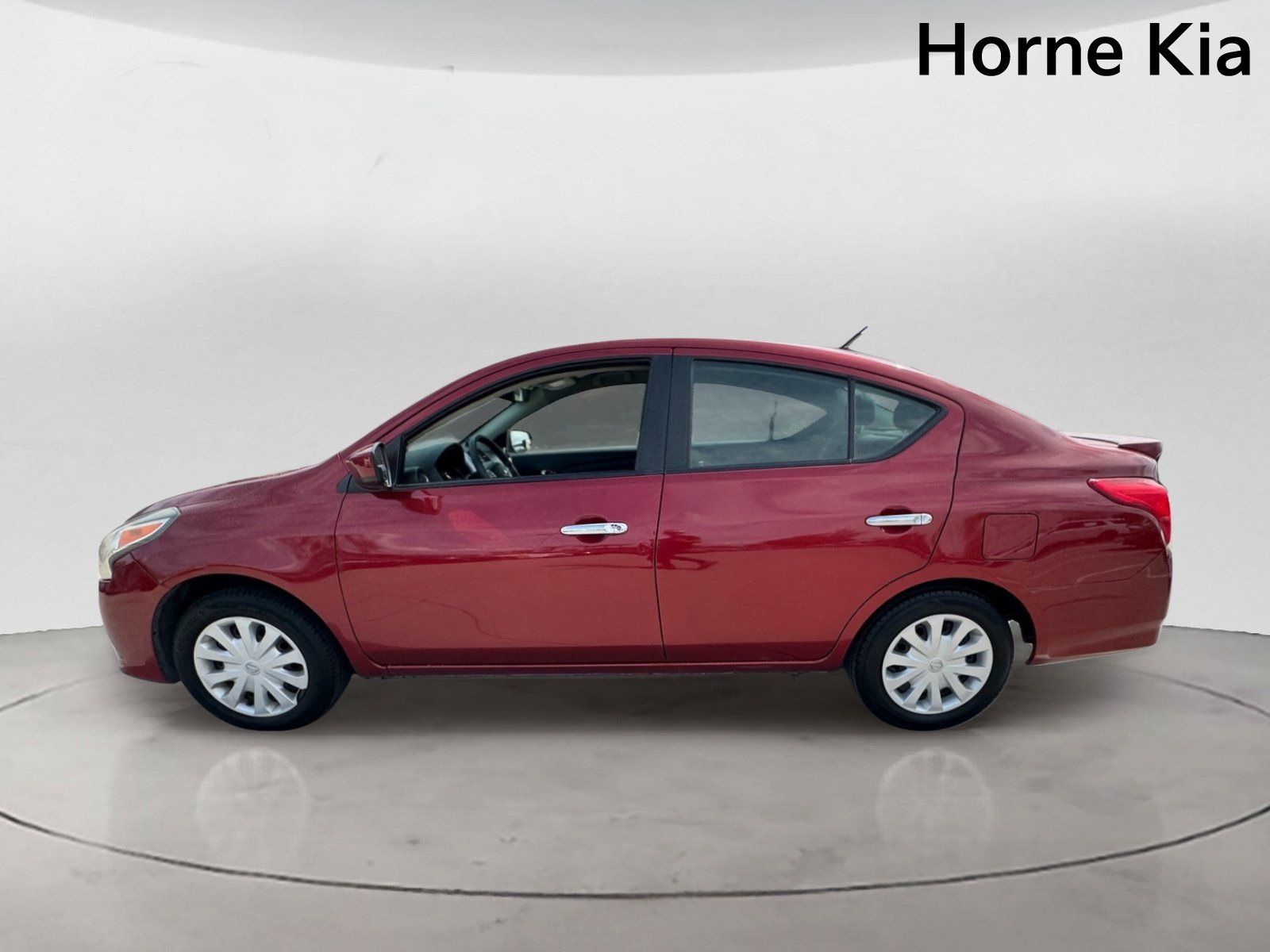 Used 2019 Nissan Versa SV FWD image 6