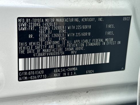 Used 2022 Toyota RAV4 XLE Premium AWD/4WD image 29