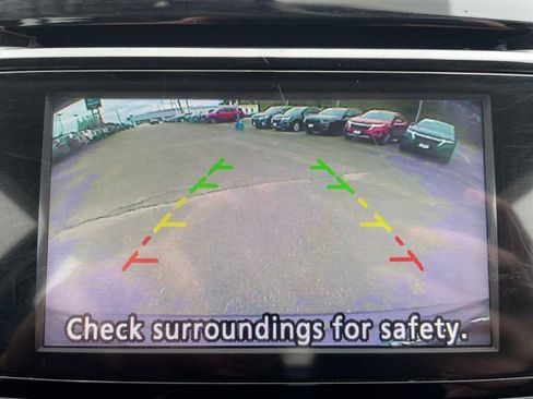 Used 2017 Nissan Rogue S AWD/4WD image 15