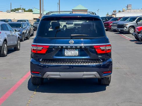 Used 2022 Nissan Armada SL w/ Captain's Chairs Package AWD/4WD image 3