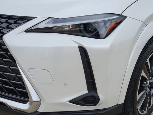 Used 2025 Lexus UX 300h FWD w/ Accessory Package (Z2) image 16