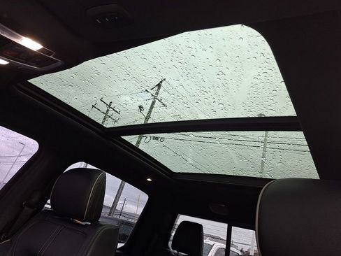 Used 2019 RAM 1500 Limited image 9