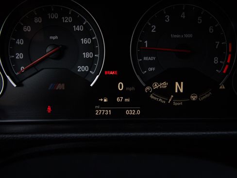 Used 2018 BMW M3 RWD image 21