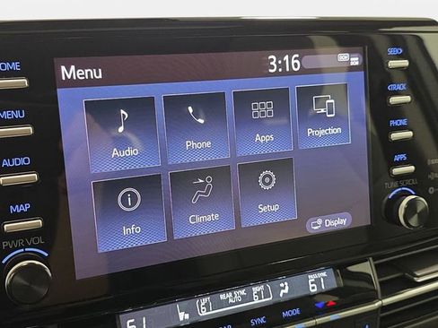Certified 2024 Toyota Sienna XLE FWD image 19
