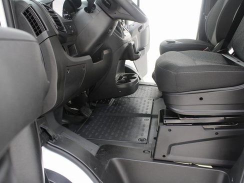 Used 2025 RAM ProMaster 2500 w/ Storage Group image 14