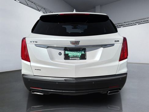 Used 2018 Cadillac XT5 Luxury w/ Driver Awareness Package AWD/4WD image 6