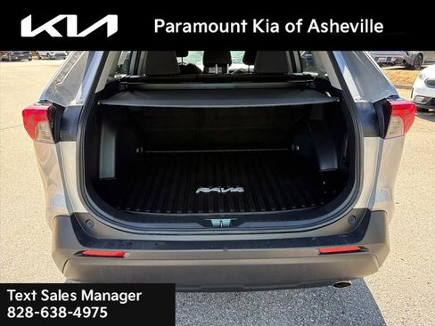 Used 2022 Toyota RAV4 XLE w/ Convenience Package AWD/4WD image 28