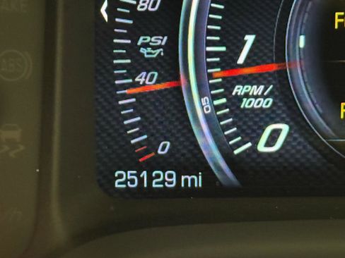 Used 2015 Chevrolet Corvette Z06 w/ 3LZ Preferred Equipment Group RWD image 13