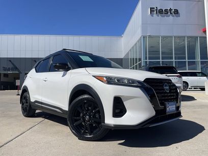Certified 2022 Nissan Kicks SR w/ Premium Package