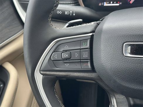 Used 2024 Jeep Grand Cherokee Limited image 21