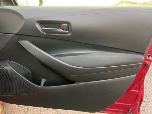 Used 2022 Toyota Corolla LE image 17