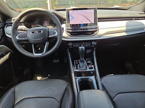 Used 2025 Jeep Compass Limited w/ Elite Group AWD/4WD image 23