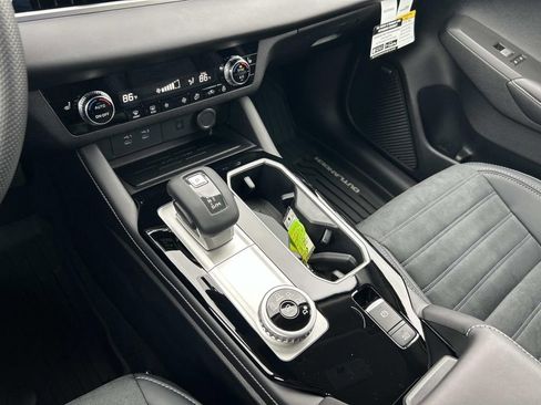 New 2026 Mitsubishi Outlander SE image 27