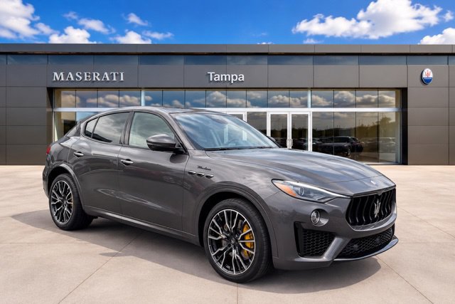 Used 2023 Maserati Grecale Modena AWD/4WD image 1