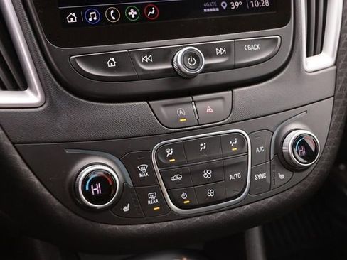 Used 2024 Chevrolet Malibu LT image 19