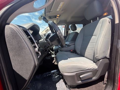 Used 2017 RAM 2500 Tradesman w/ Chrome Appearance Group AWD/4WD image 12
