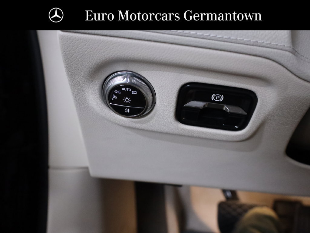 Used 2023 Mercedes-Benz EQS 450+ 4MATIC Sedan image 24