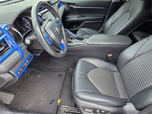 Used 2020 Toyota Camry SE image 6