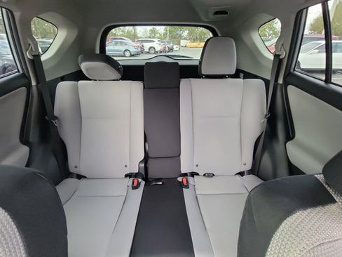 Used 2018 Toyota RAV4 XLE image 5