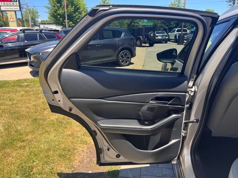 Certified 2024 MAZDA CX-30 AWD 2.5 S w/ Preferred Package image 23