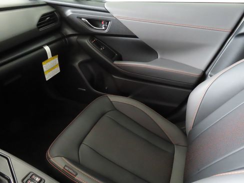 Certified 2025 Subaru Crosstrek 2.5i Limited w/ Crosstrek Mirror Package image 21