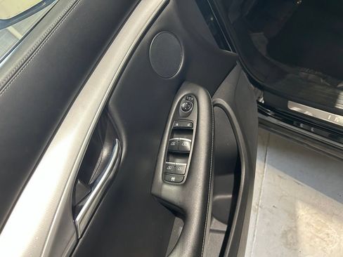 Used 2019 INFINITI QX50 Pure AWD/4WD image 16