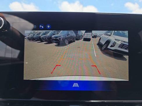 New 2027 Chevrolet Equinox LT w/ Convenience Package II FWD image 22