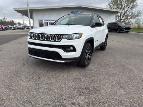 Used 2024 Jeep Compass Limited image 2