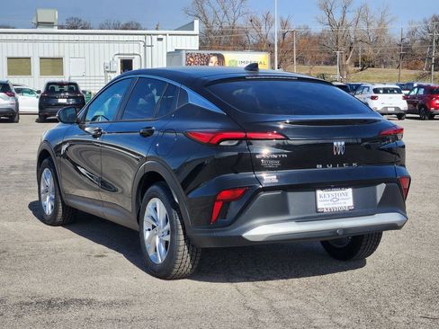 Used 2024 Buick Envista Preferred image 7