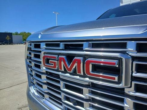 New 2026 GMC Yukon Denali w/ Denali Reserve Package AWD/4WD image 42