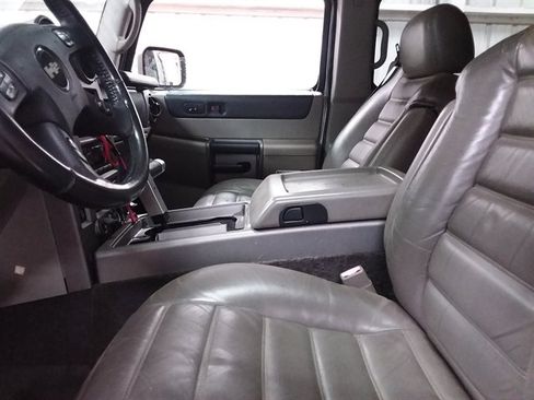 Used 2004 HUMMER H2 w/ Preferred Equipment Group AWD/4WD image 12