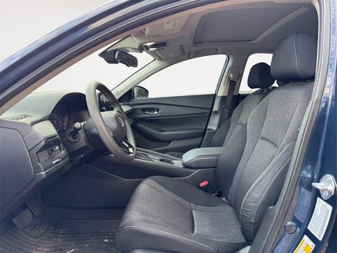 Used 2023 Honda Accord EX image 9
