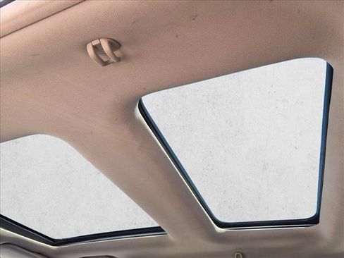 Used 2012 Lincoln MKX AWD image 20