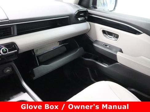 Used 2025 Honda Pilot Touring image 24