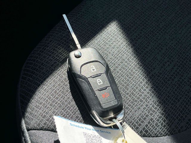 Certified 2025 Ford Maverick XL FWD image 39