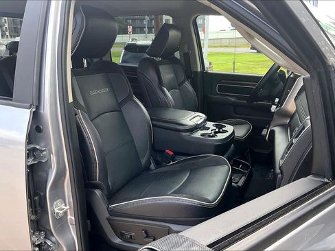 Used 2024 RAM 2500 Laramie AWD/4WD image 9