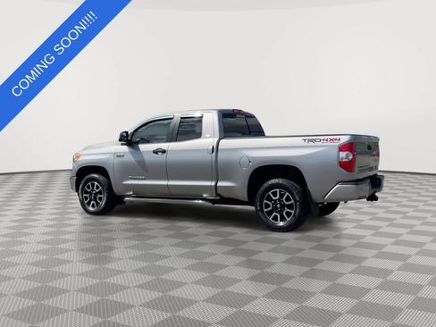 Used 2016 Toyota Tundra SR5 w/ TRD Off Road Package AWD/4WD image 6