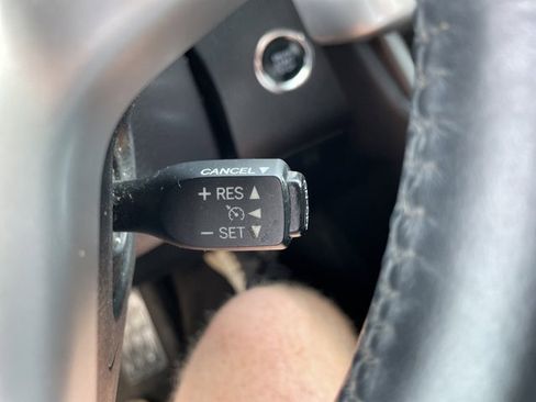 Used 2015 Toyota Highlander XLE image 27