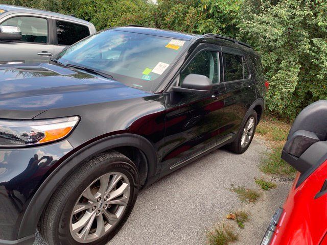 Used 2023 Ford Explorer XLT w/ Equipment Group 202A AWD/4WD image 7