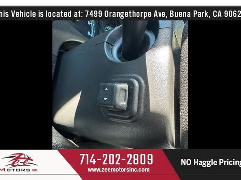 Used 2011 GMC Yukon XL Denali AWD/4WD image 25