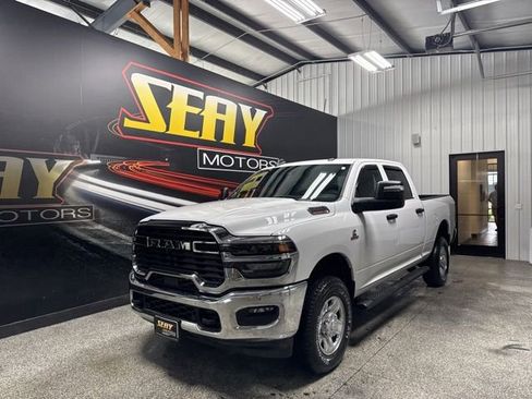 Used 2025 RAM 2500 Tradesman AWD/4WD image 1