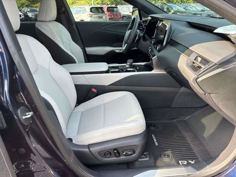 Used 2025 Lexus RX 350 Premium w/ Accessory Package (Z1) AWD/4WD image 18
