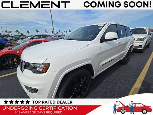 Used 2020 Jeep Grand Cherokee Altitude RWD image 1