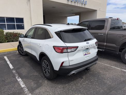 Used 2020 Ford Escape SEL image 4