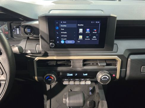 Used 2024 Toyota Tacoma SR image 16